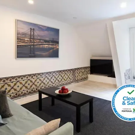 Duplex With Terrace In Principe Real Apartment *