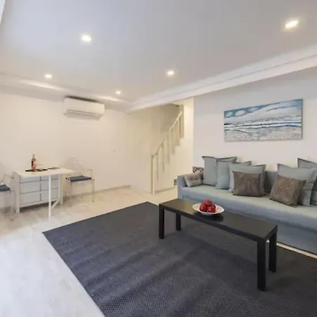 Duplex With Terrace In Principe Real Lisbon