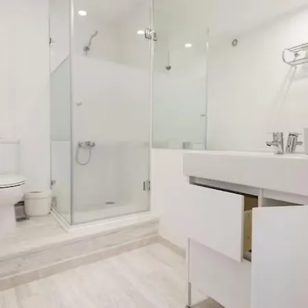 Duplex With Terrace In Principe Real * Lisbon