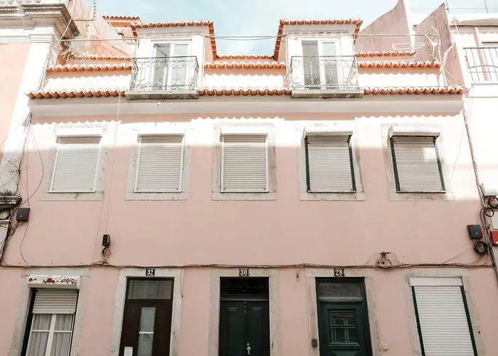 Principe Real Duplex With Terrace By Local Lissabon
