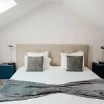 Principe Real Duplex With Terrace By Local Διαμέρισμα Lisboa