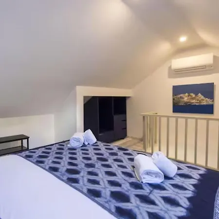 Apartment Principe Real Duplex With Terrace By Local *