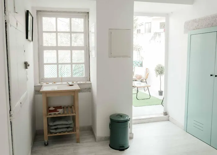 Principe Real Duplex With Terrace By Local Apartament Lizbona